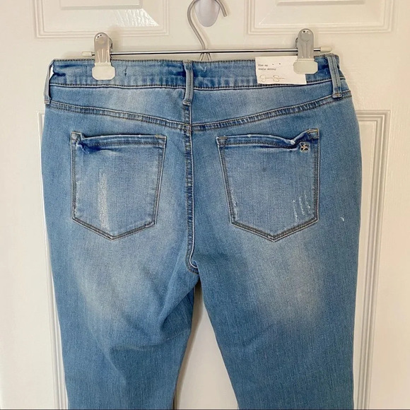 NWT Jessica Simpson Kiss Me Ankle Skinny Distressed Embellished Jean - Picture 10 of 12
